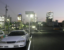 2灯式ポール付きタイプ（MDCP-01L/02L)の設置例8