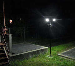 2灯式ポール付きタイプ（MDCP-01L/02L)の設置例20