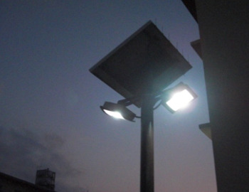 2灯式ポール付きタイプ（MDCP-01L/02L)の設置例35